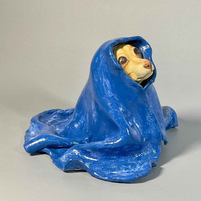 Right side view of Madre Manta, from the Nature Shelter collection. Hand-made in Spain.