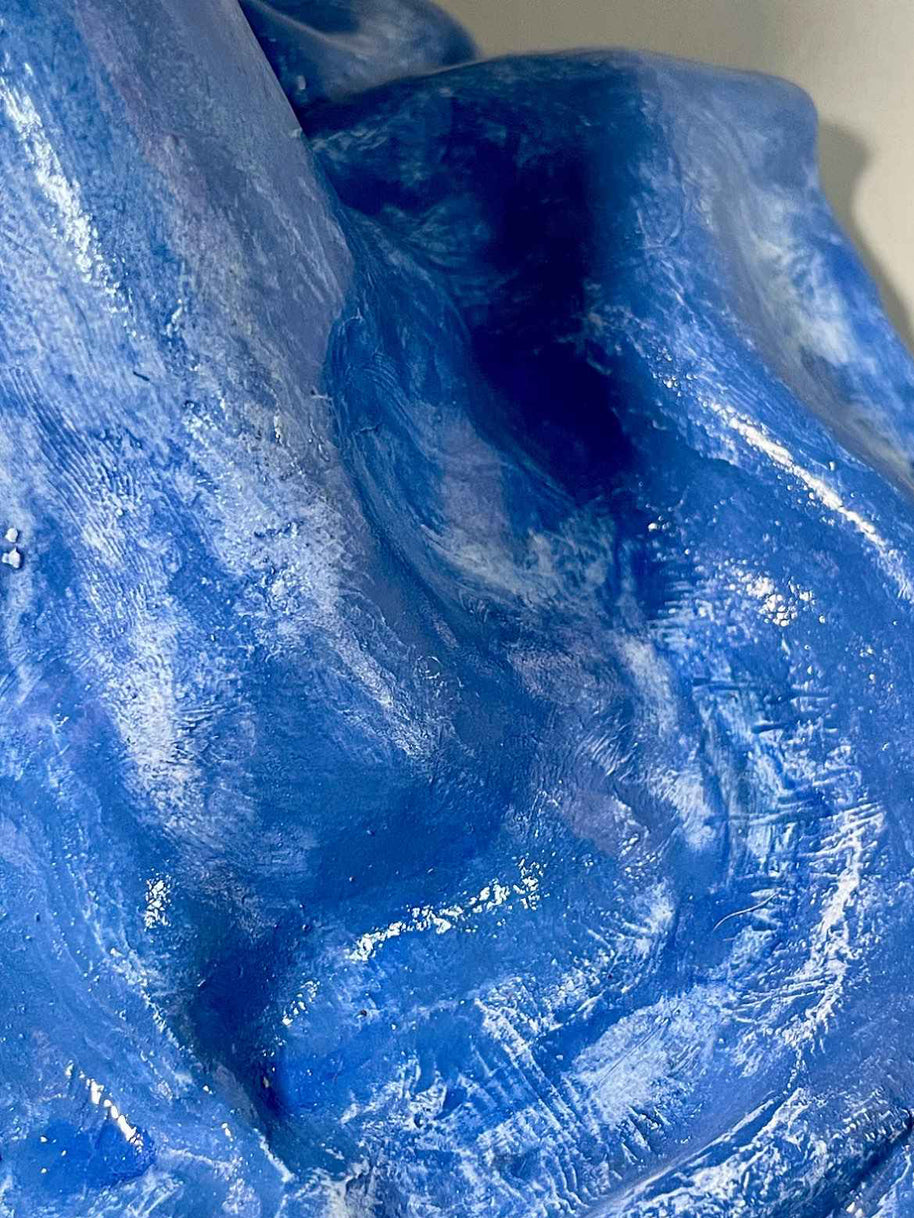 Texture of Madre Manta, from the Nature Shelter collection. Hand-made in Spain.