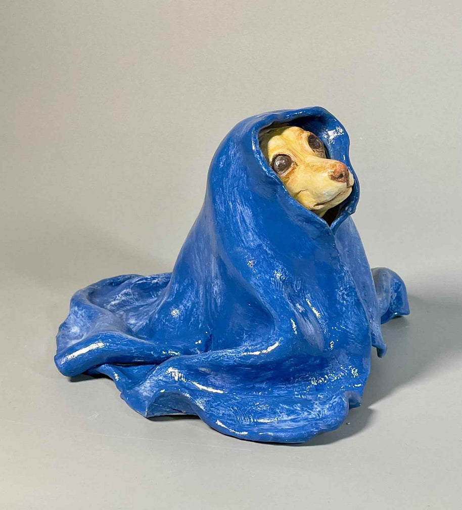 Right side view of Madre Manta, from the Nature Shelter collection. Hand-made in Spain.